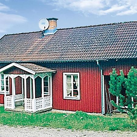 3 Bedroom Beautiful Home In Kristdala Malghult Exteriör bild